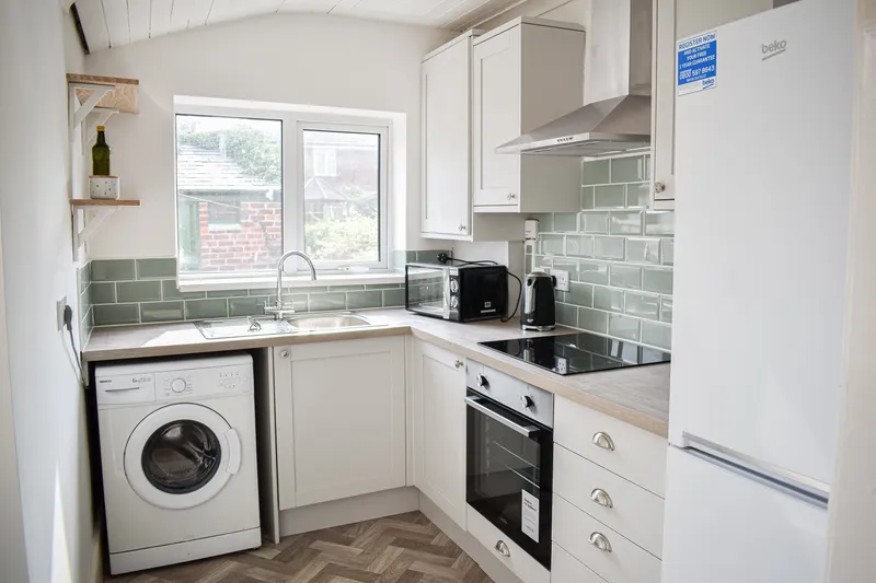 Homely 3 Bed Student House // Aug 2026 - Image 3